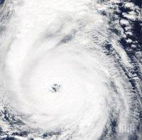 Ирландия и Великобритания се подготвят за мощния ураган 