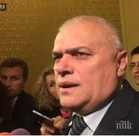 ИЗВЪНРЕДНО В ПИК TV! Вътрешният министър за измамника Спас: Искали са да минат метър с евтини самолетни билети, сега да страдат! 