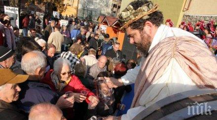 изби стягат бъчви дефиле младото вино