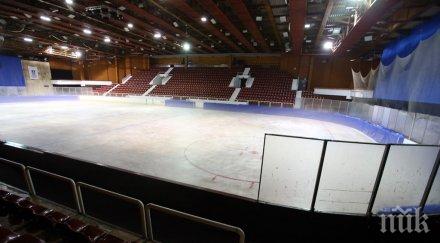 започна първият основен ремонт години насам зимния дворец