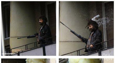 ексклузивно психопат извади пушка агитката левски велико търново ултрасите обсипаха димки факли