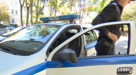 изроди пребиха възрастни хора жълти стотинки