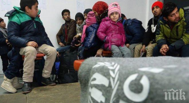 Стотици деца мигранти пристигнаха в Италия