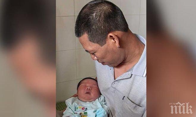 Гигант! 7-килограмово бебе се роди във Виетнам