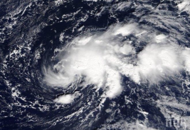 Ураганът „Офелия“ уби трима в Ирландия