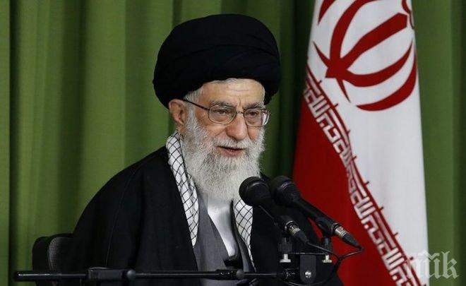 Аятолах Али Хаменей заяви, че Иран ще „разкъса“ ядреното споразумение, ако САЩ се оттеглят от него