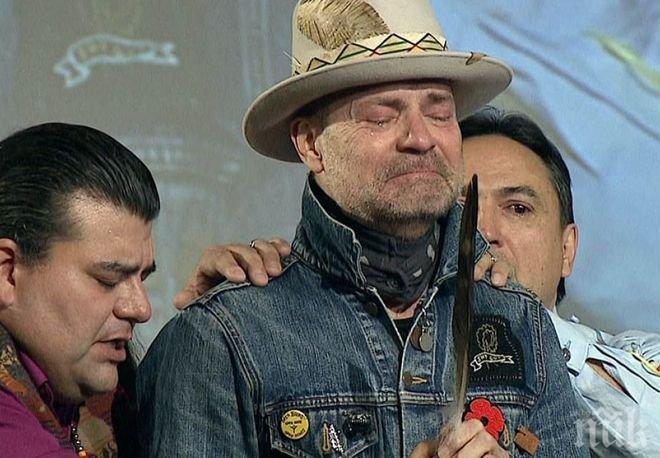 Премиерът на Канада се разплака по време на реч в памет на певеца Гордън Дауни