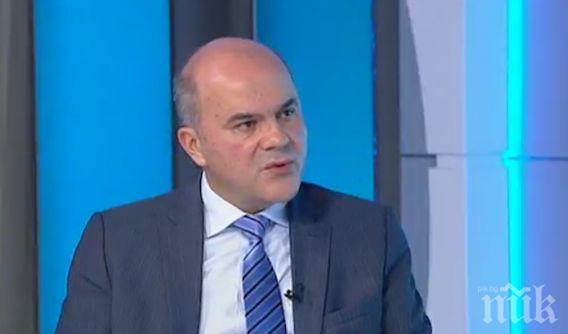 Социалният министър: Увеличаваме социалните надбавки с 5 лева
