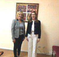 Ангелкова и Манолова се споразумяха за сътрудничество в подкрепа на зимния туризъм

