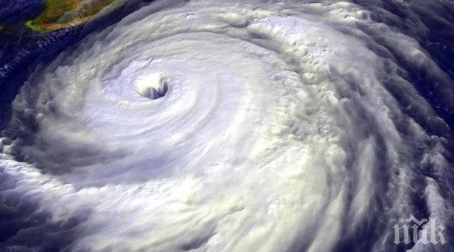 Стихия! Мощен тайфун приближава главния остров на Япония