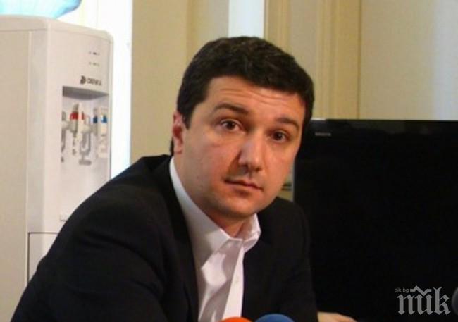 Драгомир Стойнев: Без реформи заложените в бюджета допълнителни милиарди ще потънат
