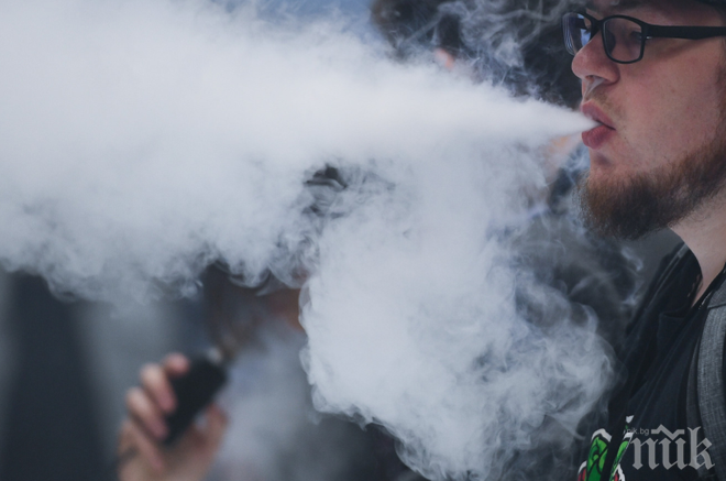 Учени установиха, че електронните цигари предизвикват пристрастяване към никотина