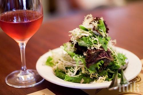 ВАЖНО! Как трябва да се хранят жените според възрастта си