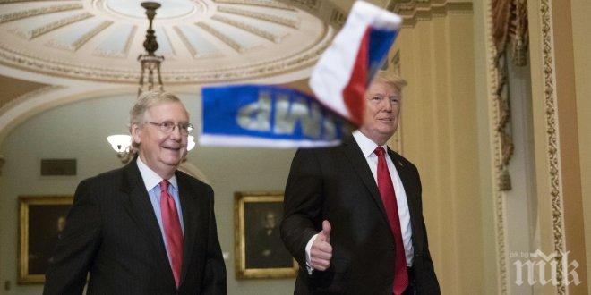 СКАНДАЛ В СЕНАТА! Замериха Тръмп с руски знамена (ВИДЕО)