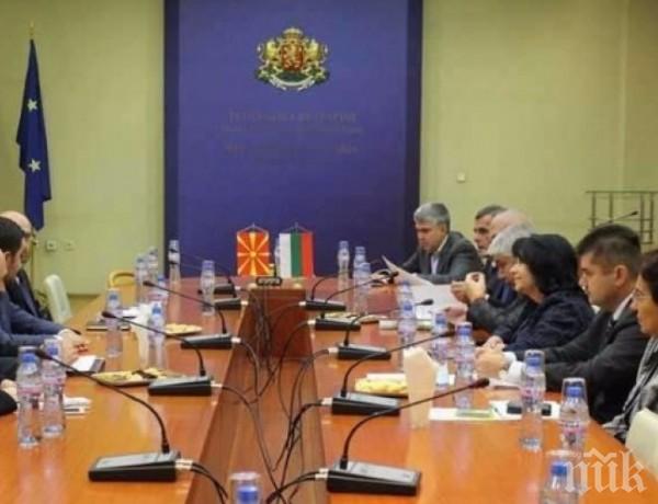 Започнаха преговорите за газовата връзка на Балканите