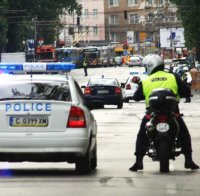 Луд плени жена