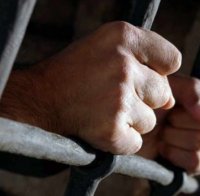 Грузински затворници си зашиха устите, близките им набиха надзирателите