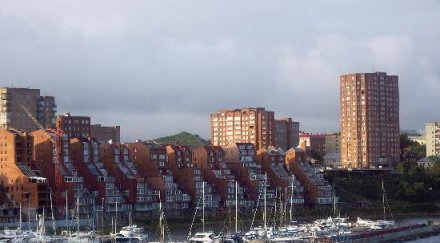 руснак жив падане етаж