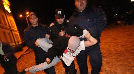 ченгета биха анонимни викат долу герб бойко мафия