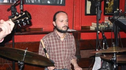 рокаджия метна осмия етаж