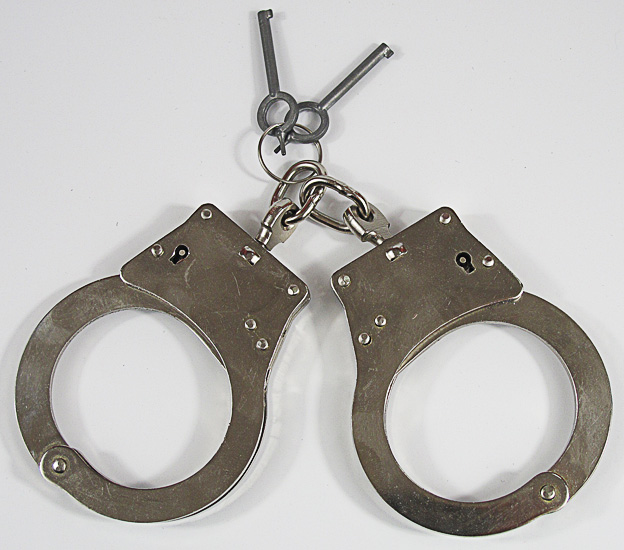 Пенсионерка държа дъщеря си окована във вериги 3 месеца 