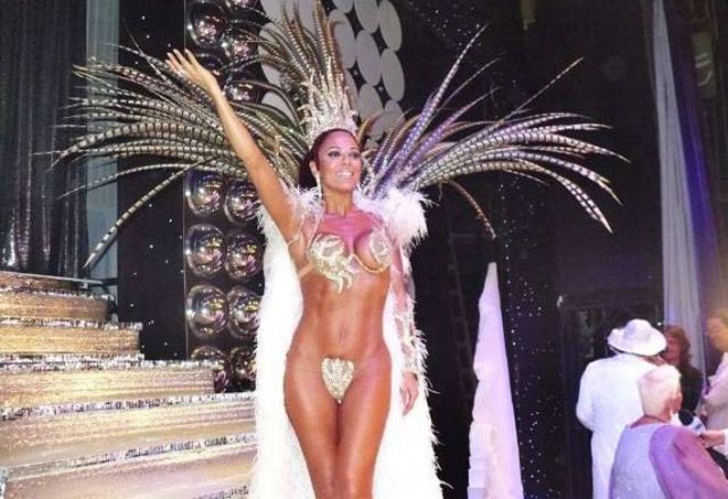 Берлускони вкарва еротична танцьорка в политиката 