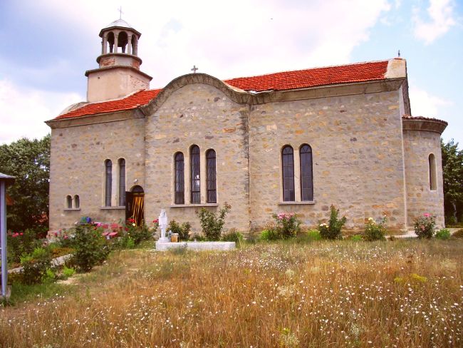 Банкера сви 1000 лева от храм