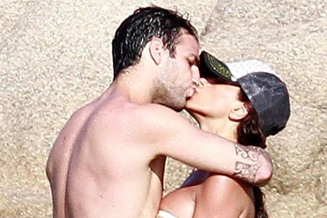 Ливанец заплаши Фабрегас заради жена