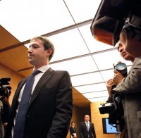 Марк Зукърбърг готов да работи срещу $1 заплата годишно 