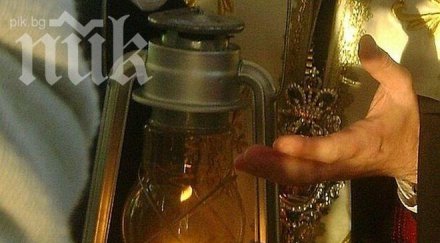 самолетът благодатния огън кацна летище пловдив