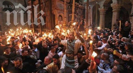 запалването благодатния огън пряко бнт 1330