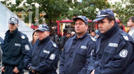 румънски полицаи гастрол нас великден