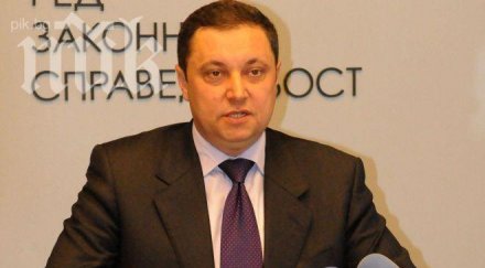 яне амбразурата изрежда корумпирани бивши министри без цветанов