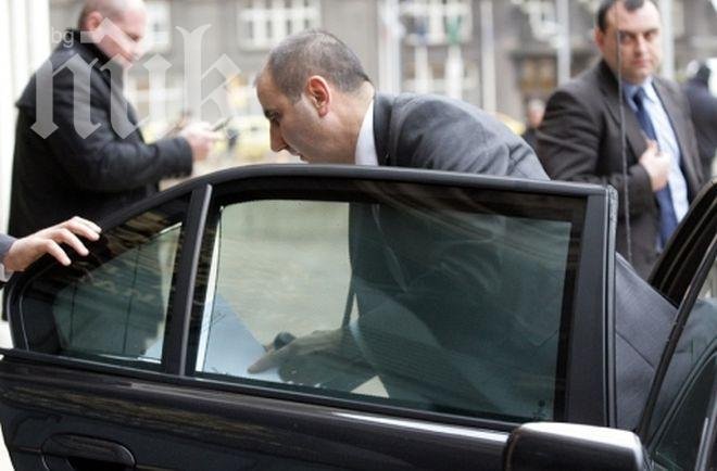 Koла на  НСО с Цветанов блъсна автомобил с бременна?