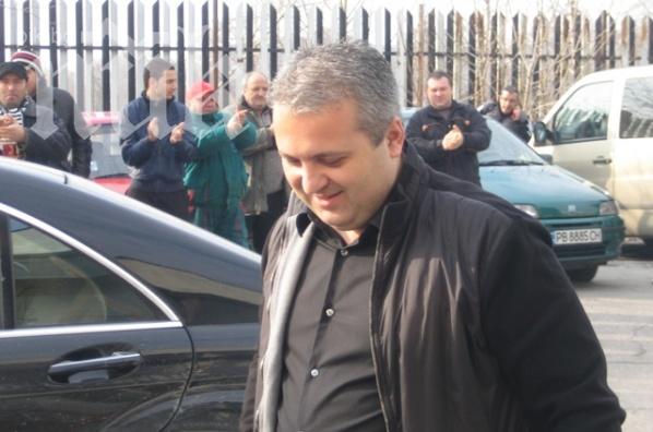 Рецидивист се прави на Коко Динев за 70 лева