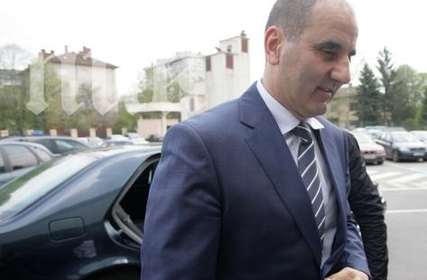 Вени Марковски: Роман Василев сега да извика 
на Цветанов На колене, престъпник!