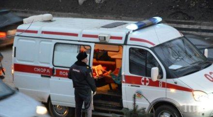 кино двама нападнаха ченгета русия единият ликвидиран изстрел главата видео