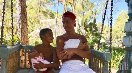 роналдо разкри казва четвъртото дете видео