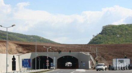 катастрофа затруднява движението люлин