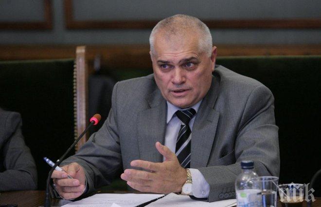 Вътрешният министър: Обилният дъжд е основната причина за ситуацията край Бургас