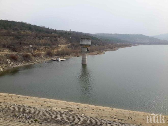 БОМБА СЪС ЗАКЪСНИТЕЛ! 2005 язовира с неизправности има в България