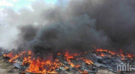 последните минути гори сметището горна оряховица запалило депото автомобилни гуми снимки