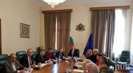 извънредно пик валери сименов важни думи туризма