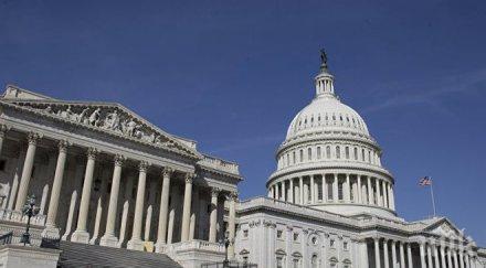 американски сенатор демократ русия фашистко ръководство