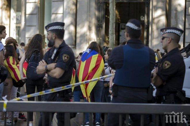 ИЗВЪНРЕДНО! Каталунската полиция влезе в сградата на правителството в Барселона