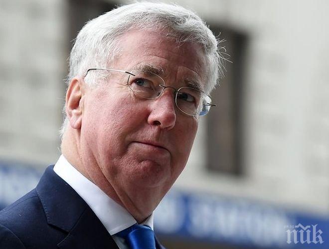 Военнният министър на Великобритания подаде оставка