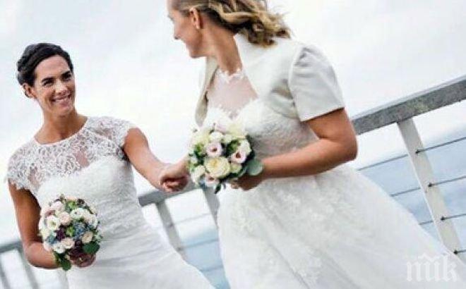 СВАТБА! Олимпийска шампионка по плажен волейбол се омъжи за приятелката си 