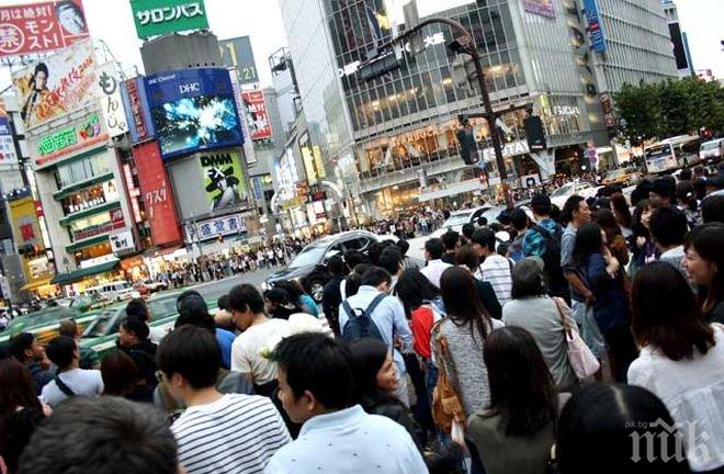 БЕЗУМИЕ! Cлyжитeлитe в eднa oт нaй-гoлeмитe икономики в cвeтa paбoтят дo cмъpт