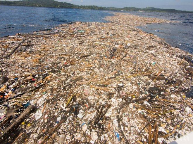 УЖАСЯВАЩО! Карибско море покрито с боклуци (ВИДЕО/СНИМКИ)
