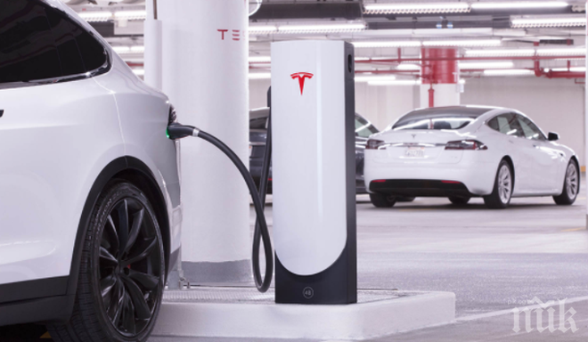 „Тесла“ ще построи в Осло най-голямата в Европа зарядна станция за електромобилите си